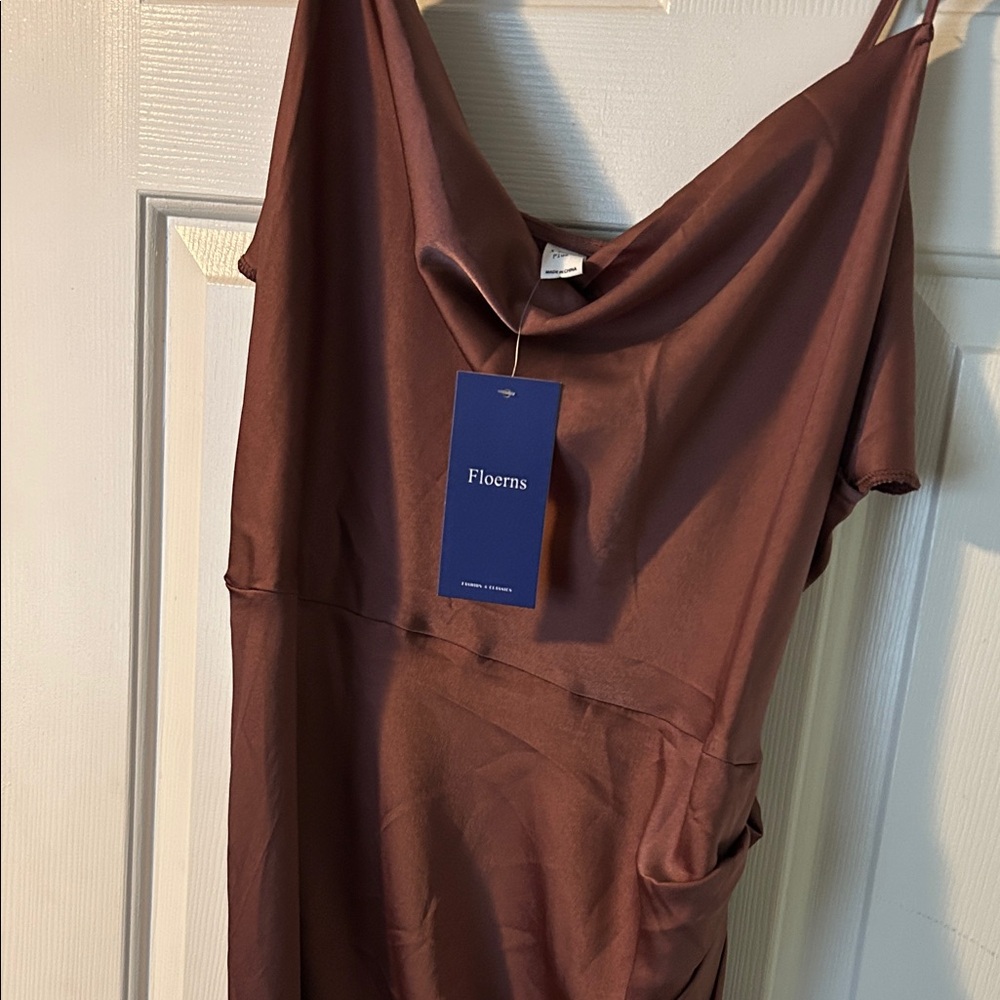 Asymmetrical Dress - Picture 3 of 7